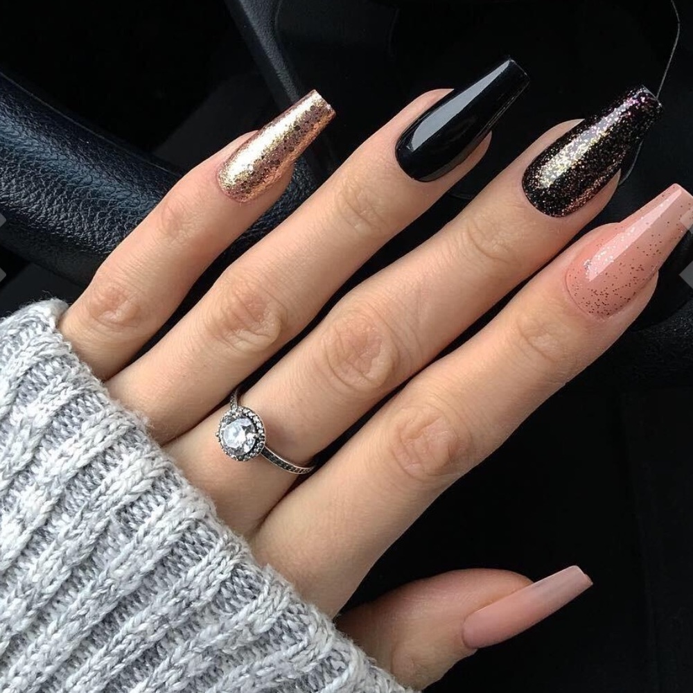 Press on nails